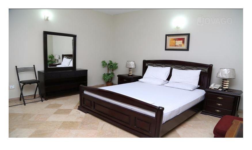 Luxury Inn Карачі Екстер'єр фото