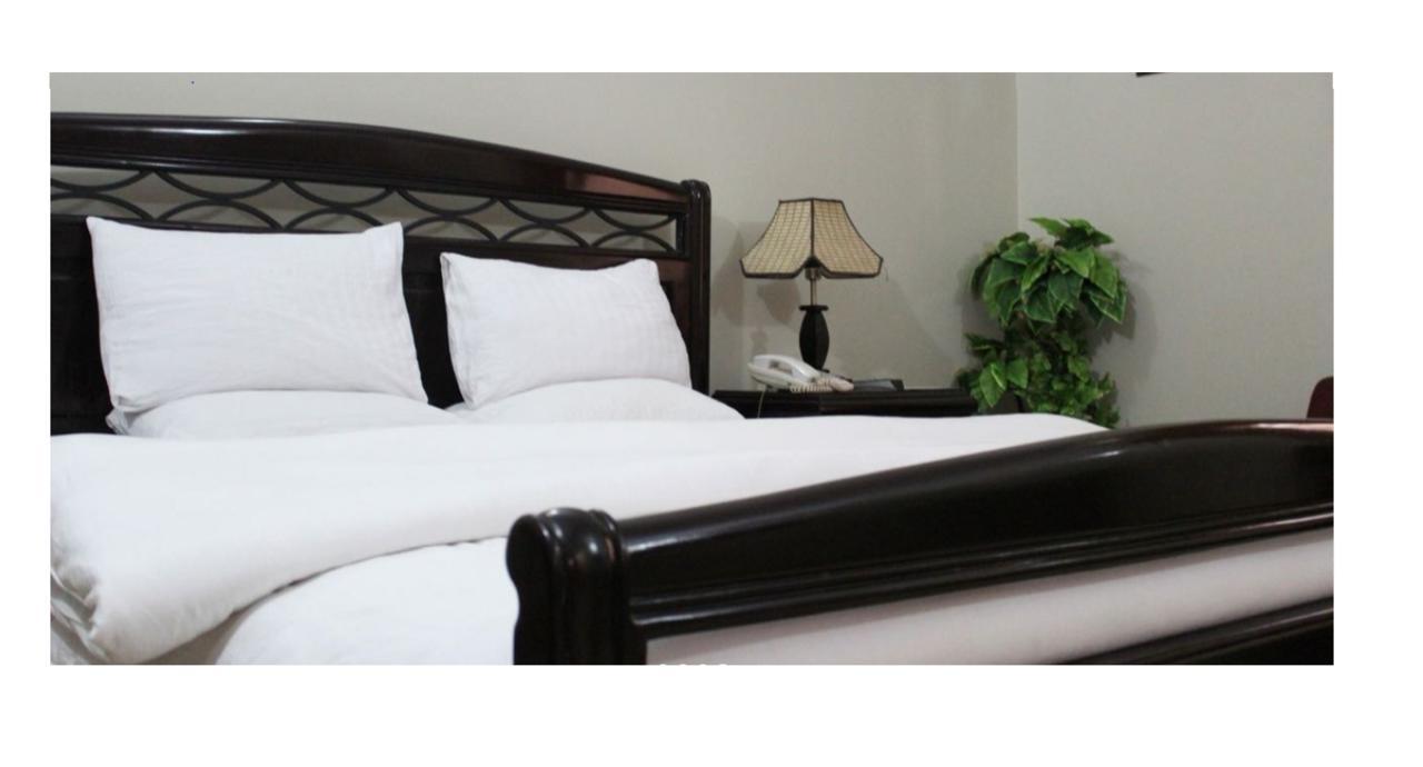 Luxury Inn Карачі Екстер'єр фото