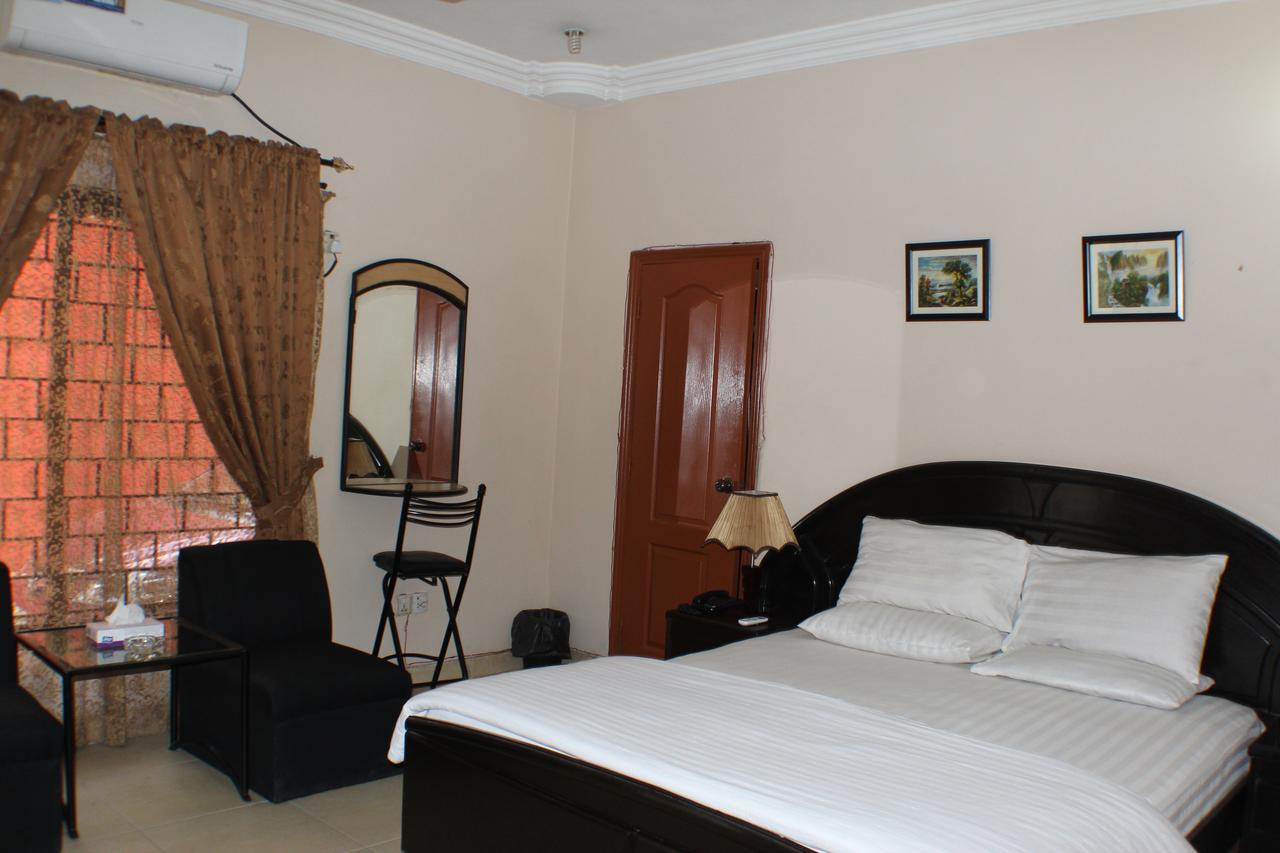 Luxury Inn Карачі Екстер'єр фото