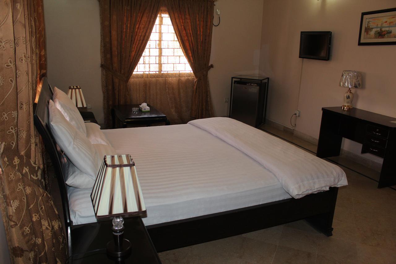 Luxury Inn Карачі Екстер'єр фото