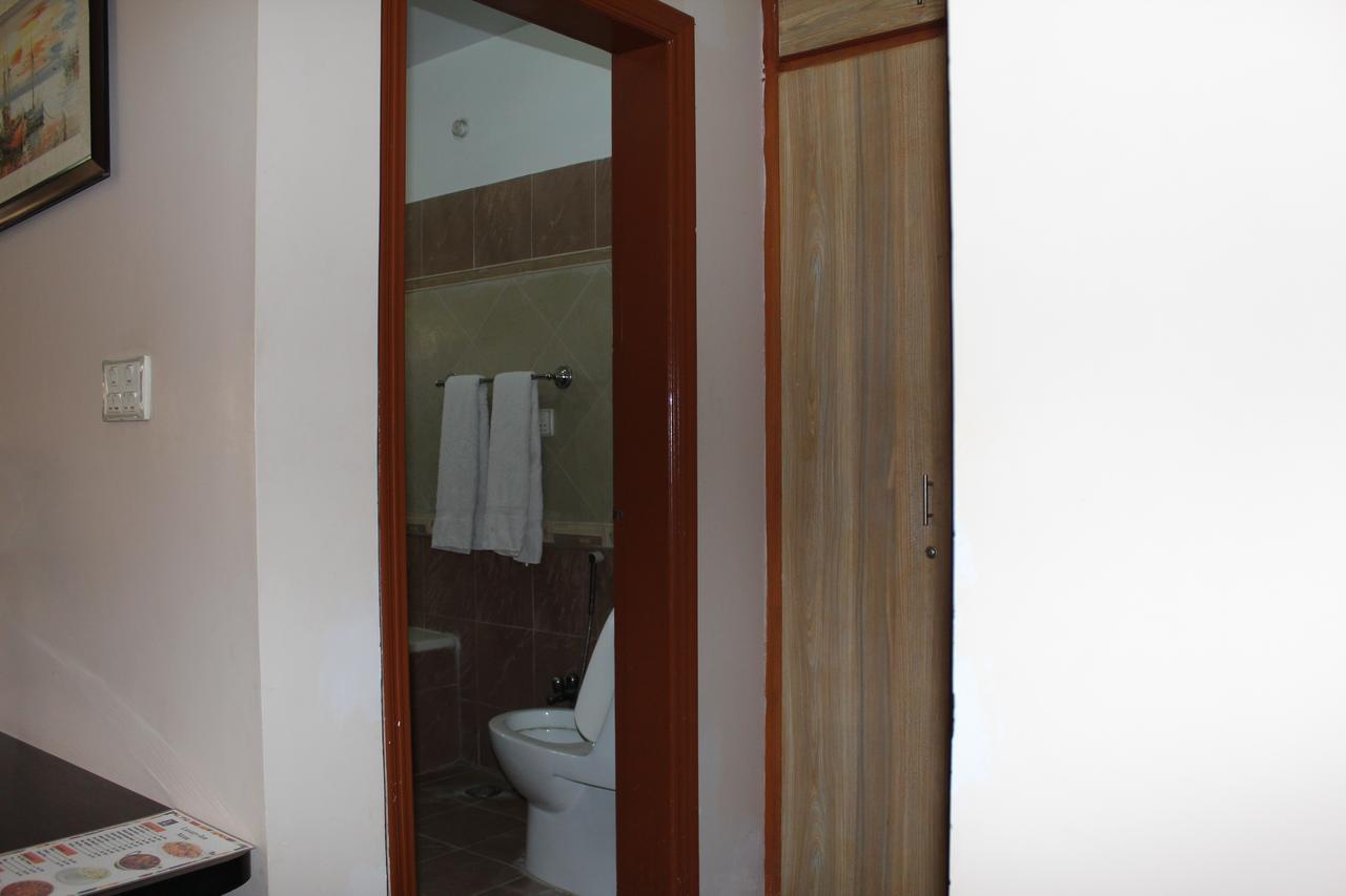 Luxury Inn Карачі Екстер'єр фото