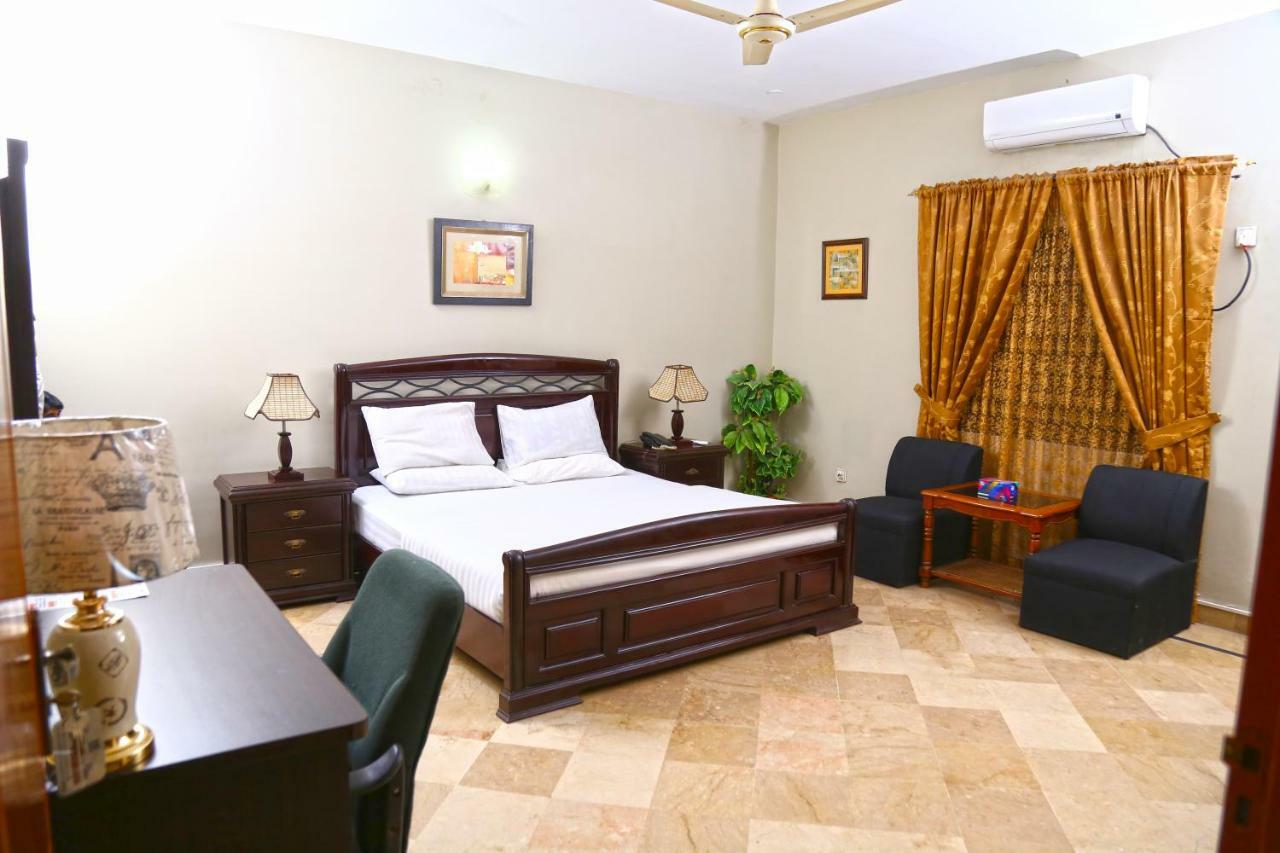 Luxury Inn Карачі Екстер'єр фото