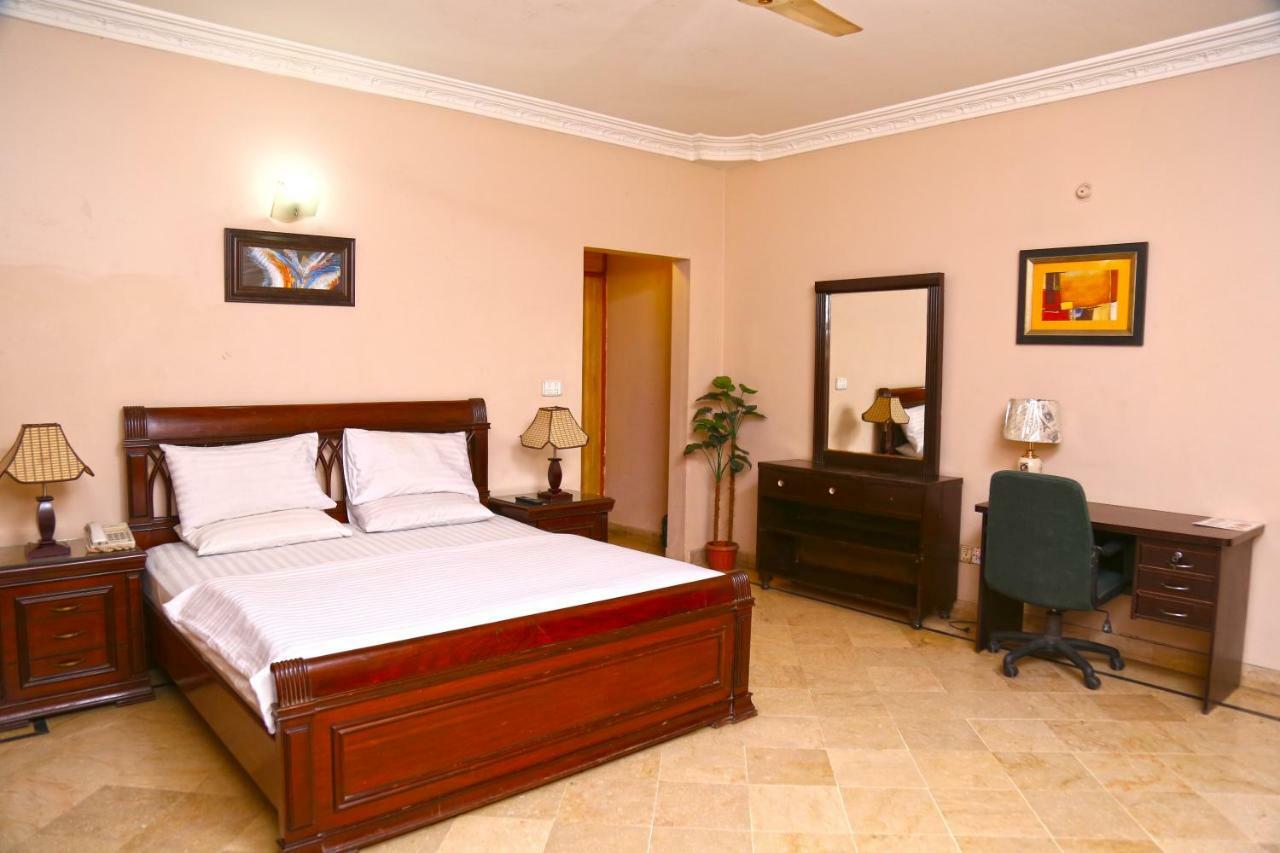 Luxury Inn Карачі Екстер'єр фото